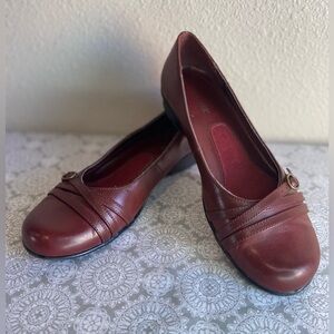 Liz Baker~Faux Leather~Criss Cross Buckle Strap Detail~Slip-On~Loafer~Size 6.5